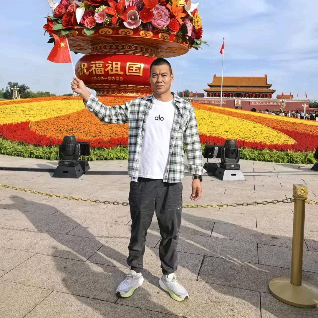 董事长（吊车出租）