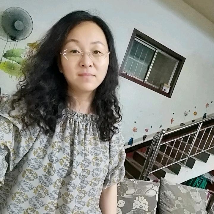 牛霞