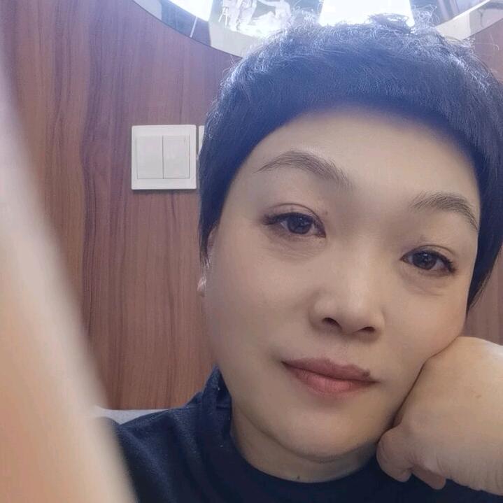 周大嘞嘞服饰创意屋