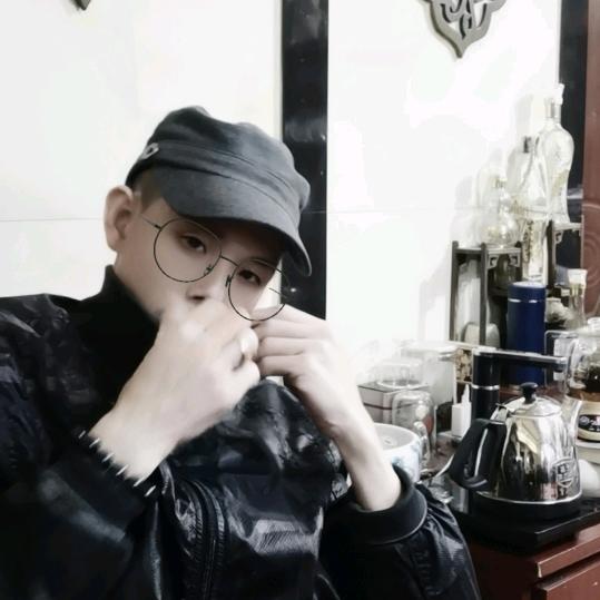 临汾洪洞县亚龙湾对面【闽香茶道】丑帅哥