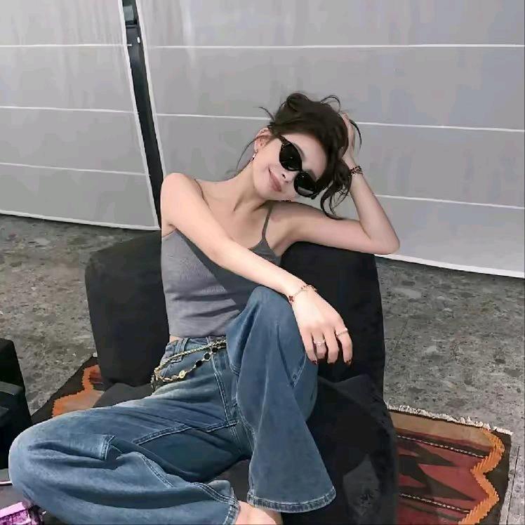 十二服饰