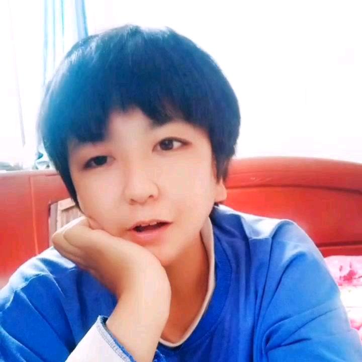 秀秀吖(晚上11.50开播)