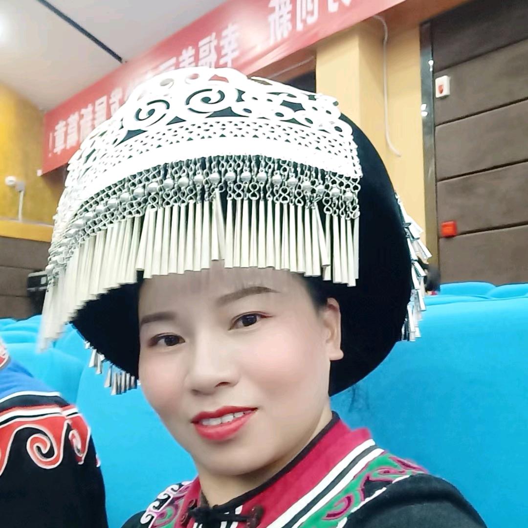 彝家阿妹(黄家群)