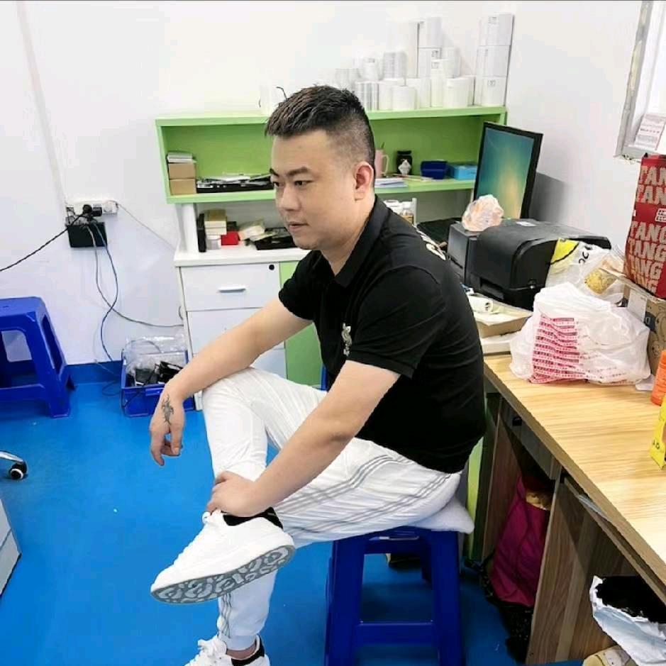 @凡先生