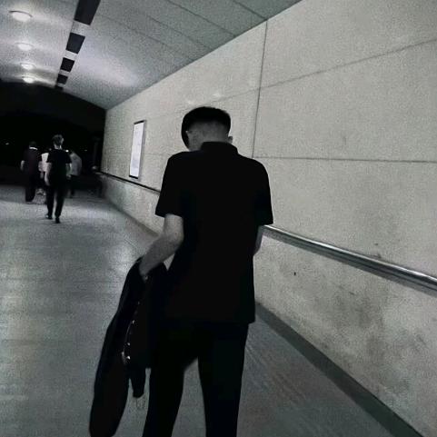 小起./