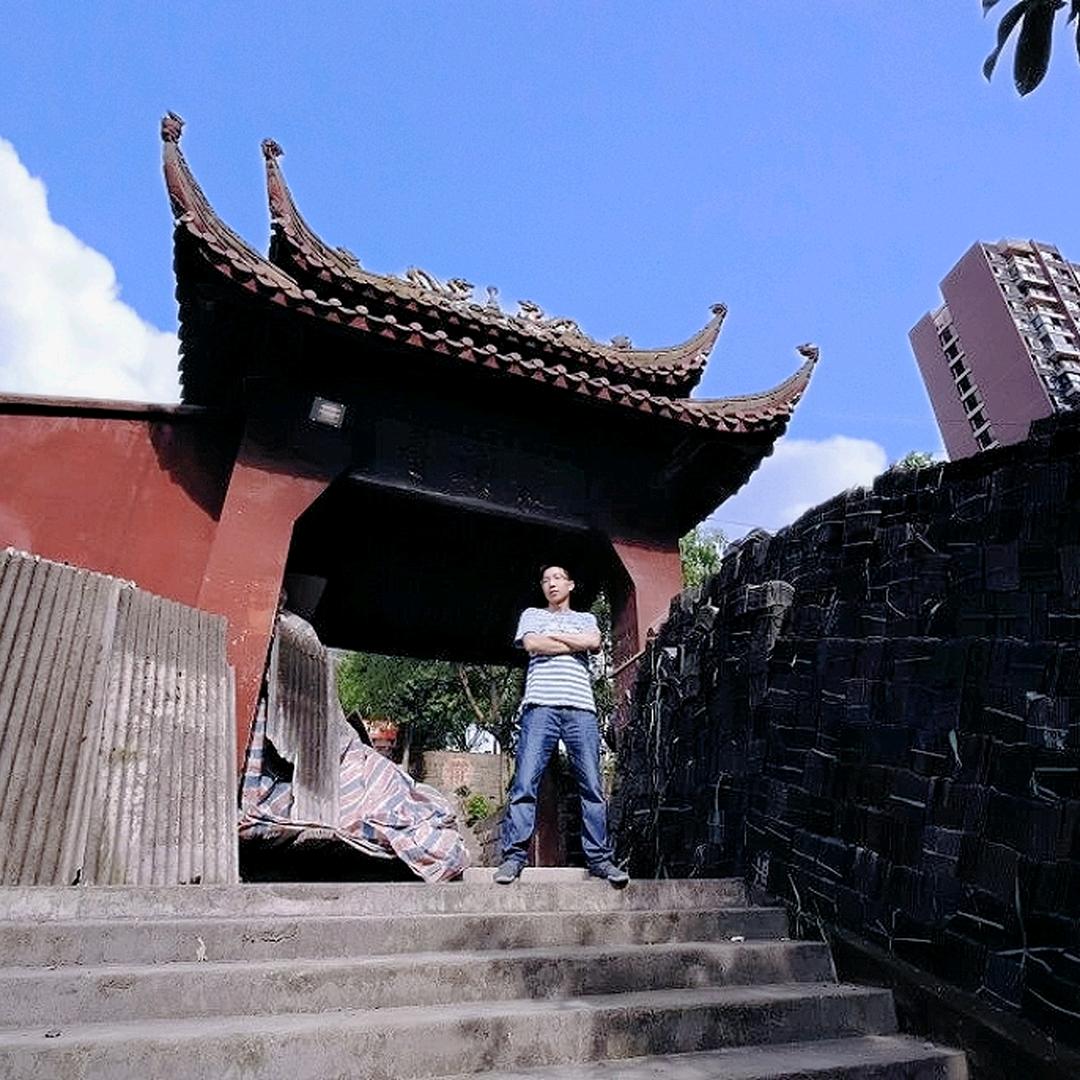 飞常奈斯