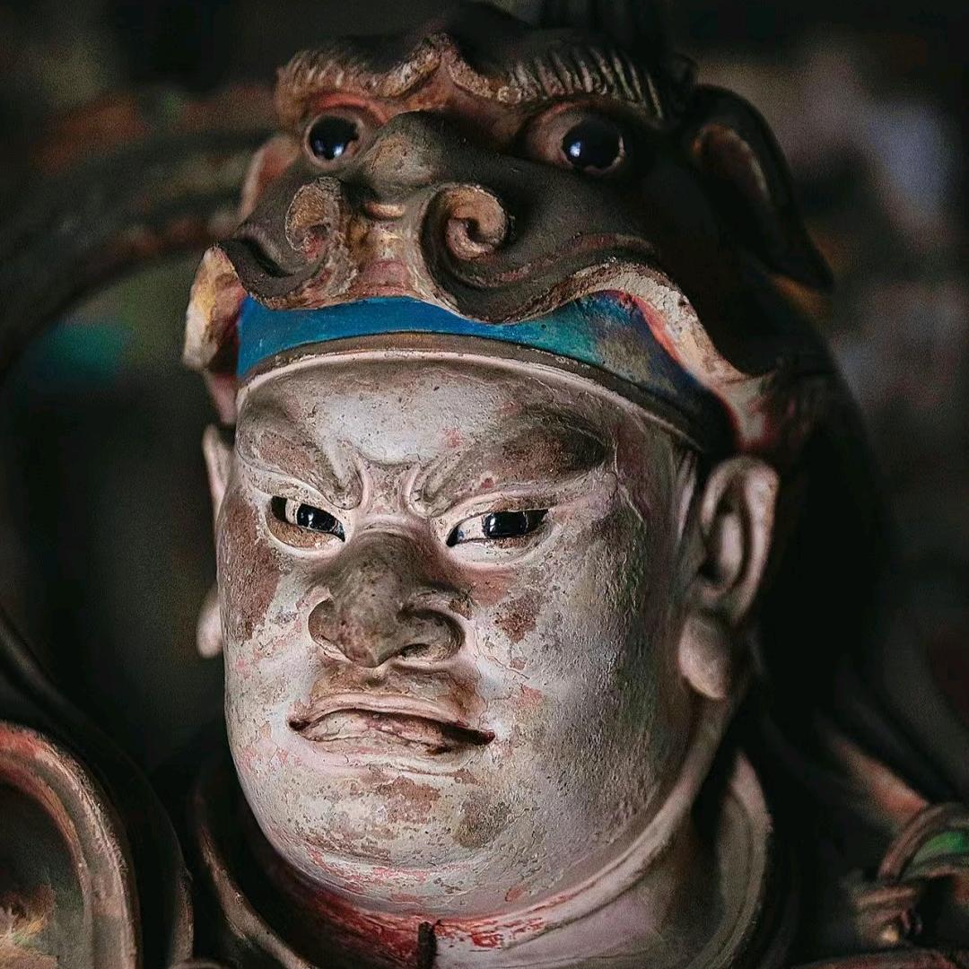 雕塑者三石