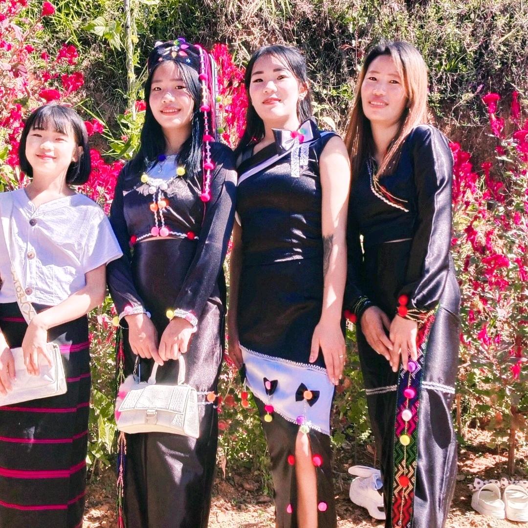 👯家里的人💑