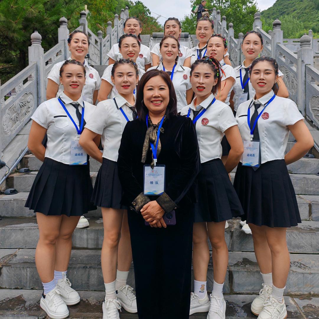 韩城市兰兰花轿鼓舞团