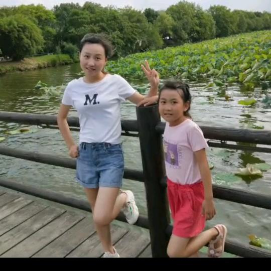 灿灿