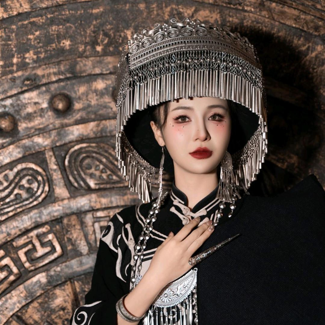 蒙阿苏苗绣传承店