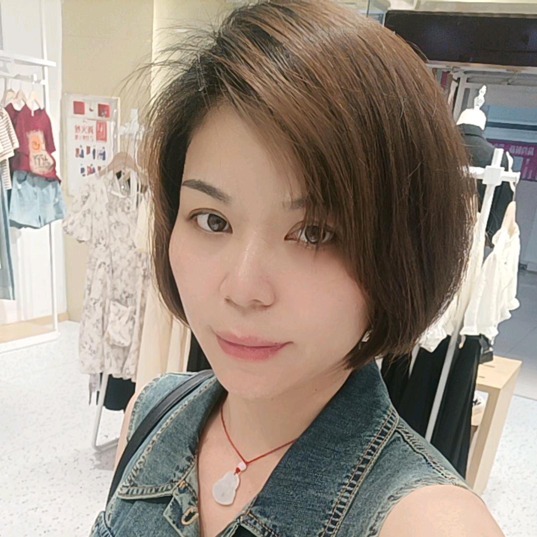 萍姐 橱窗跑步运动服