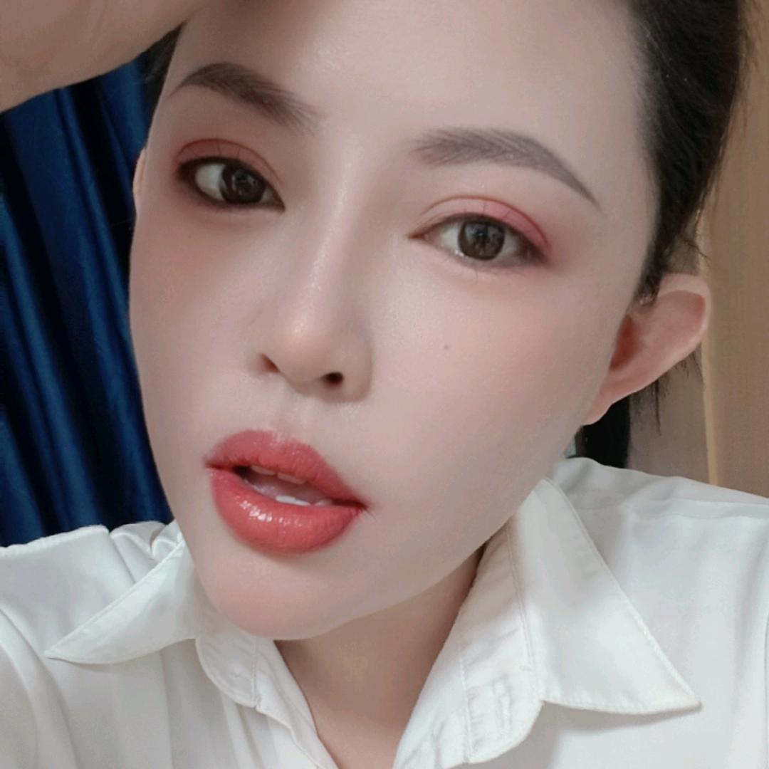 女王笑笑