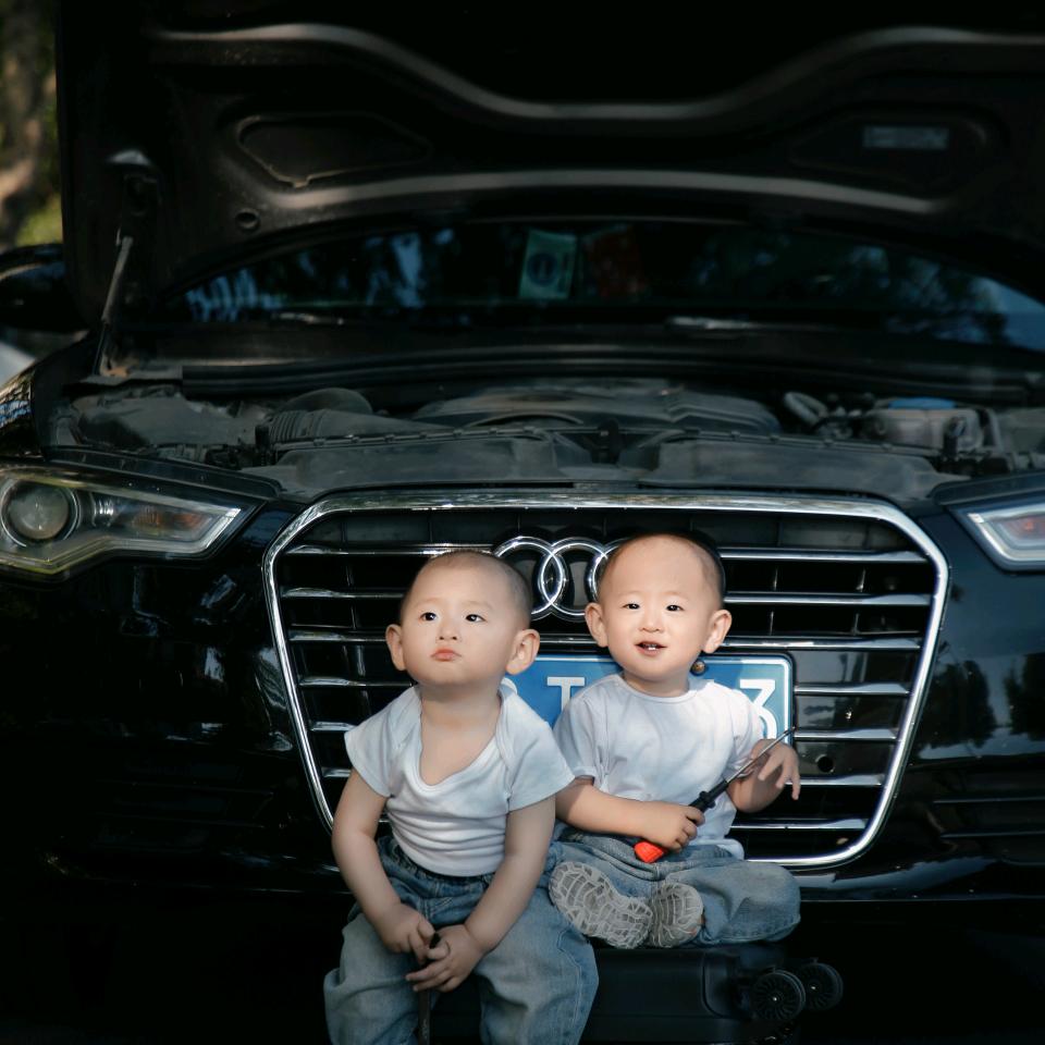 双胞胎儿子日常生活