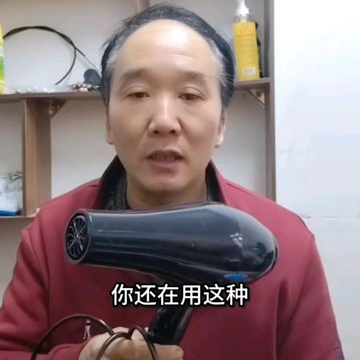 电工老陆的五金铺