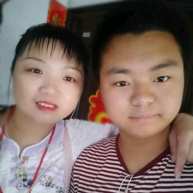 辛福就在前面