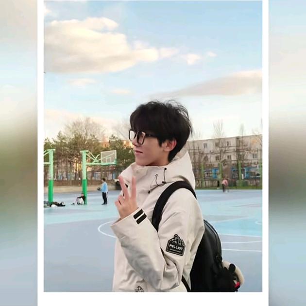 徐必成（超幸运面基熊子骁+手势舞版）