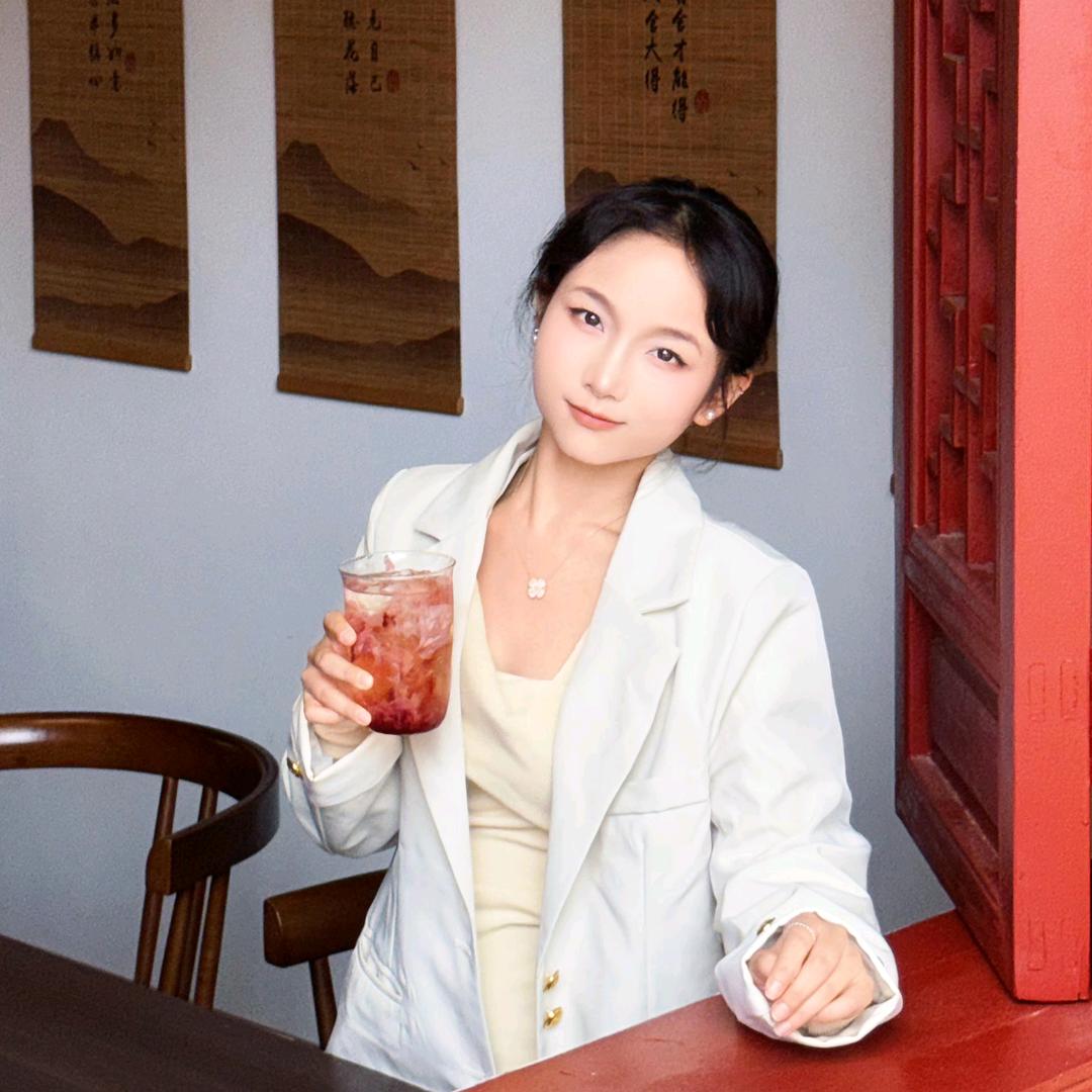 云上假期旅行社张家界领队小棋