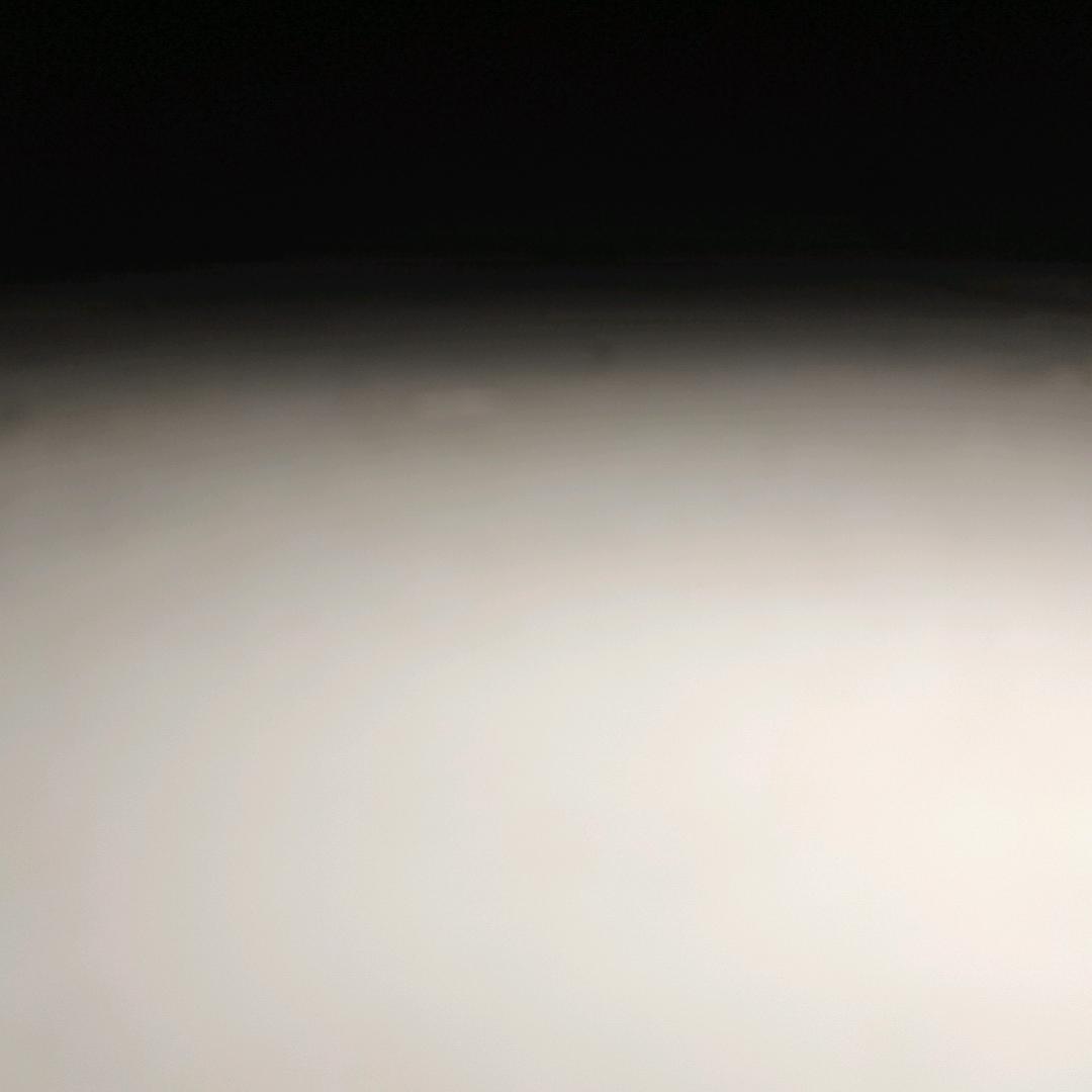 兀自