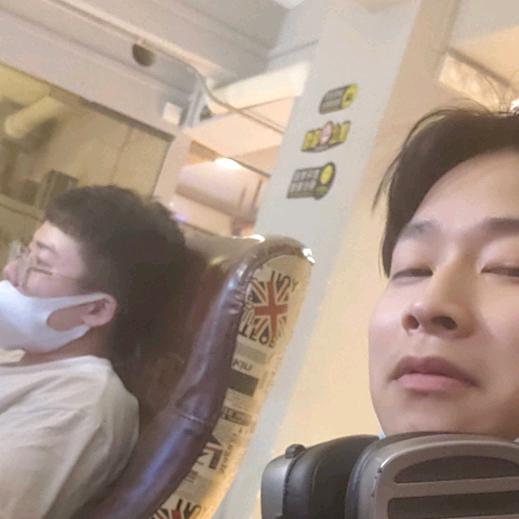 爱吃蝙蝠莲藕的小羽头像