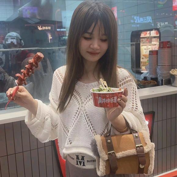 开麦丹士的灵妹妹