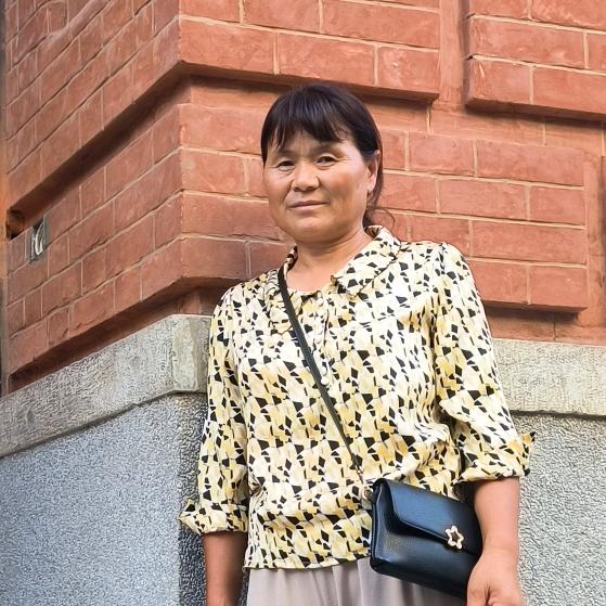 小露→