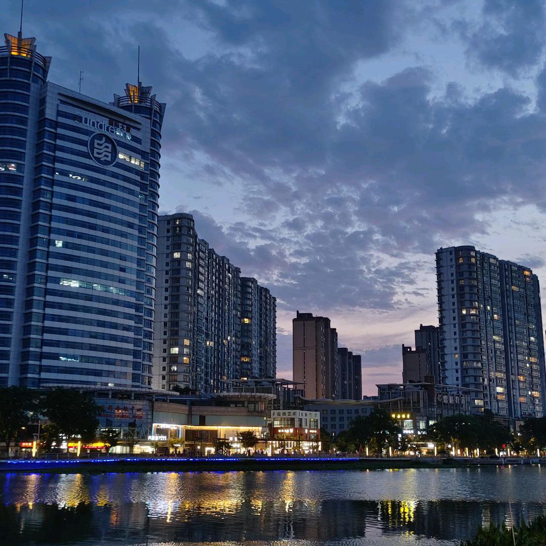 为生活，必须要奋斗。