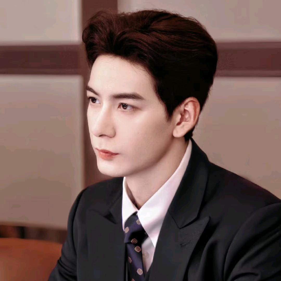 鼎成公考王政扬