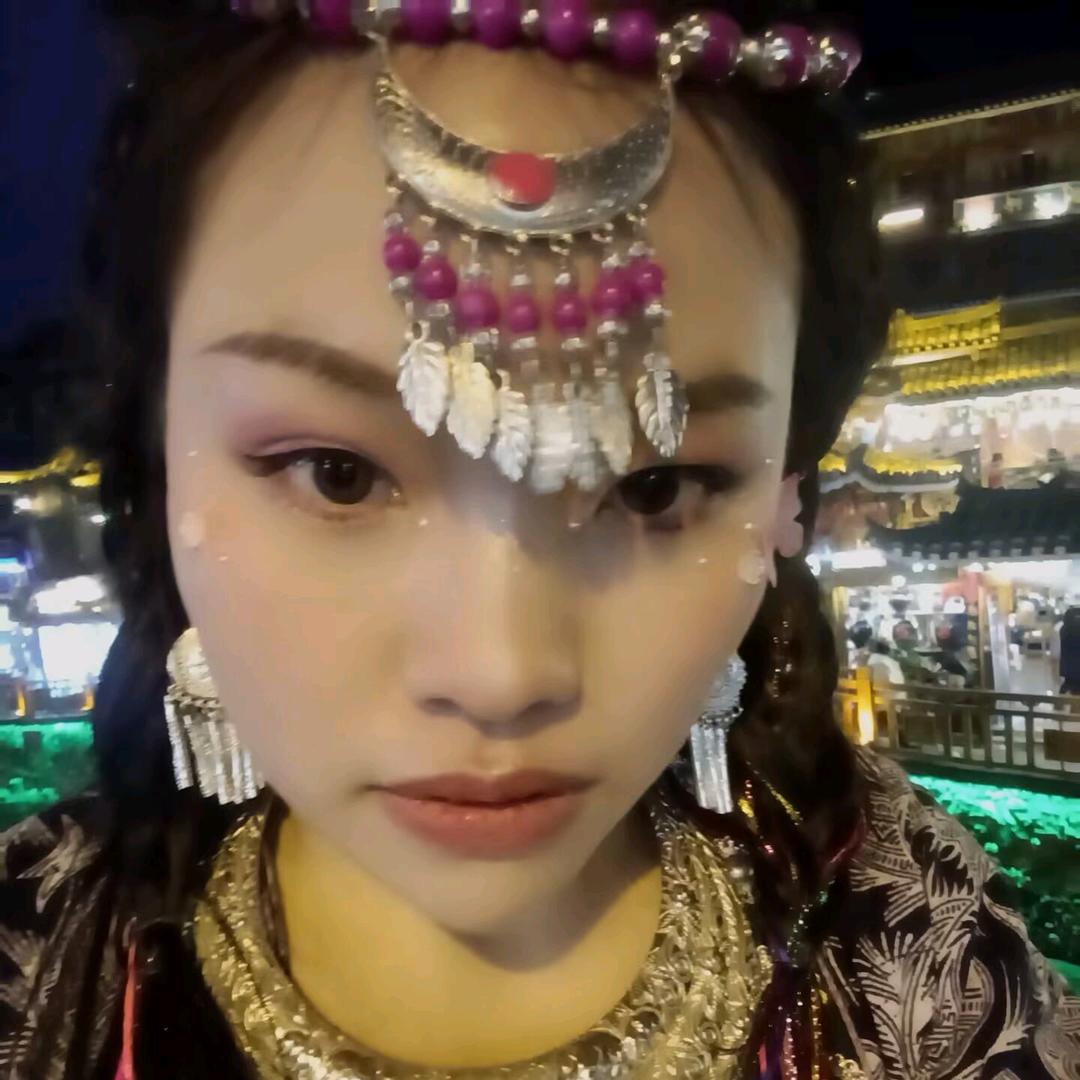 陳昱含 @朱莲昱