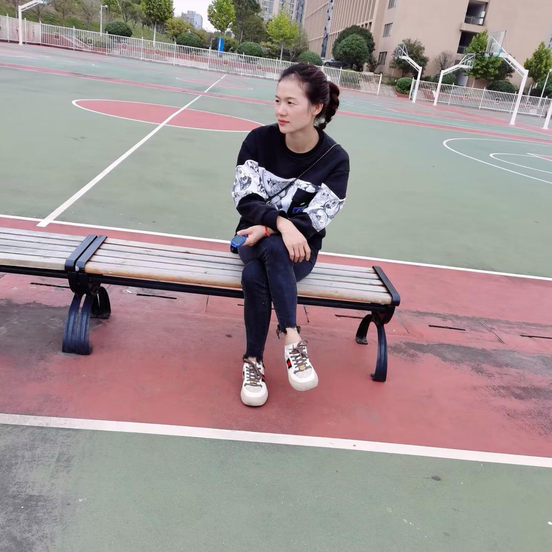 七月肖肖