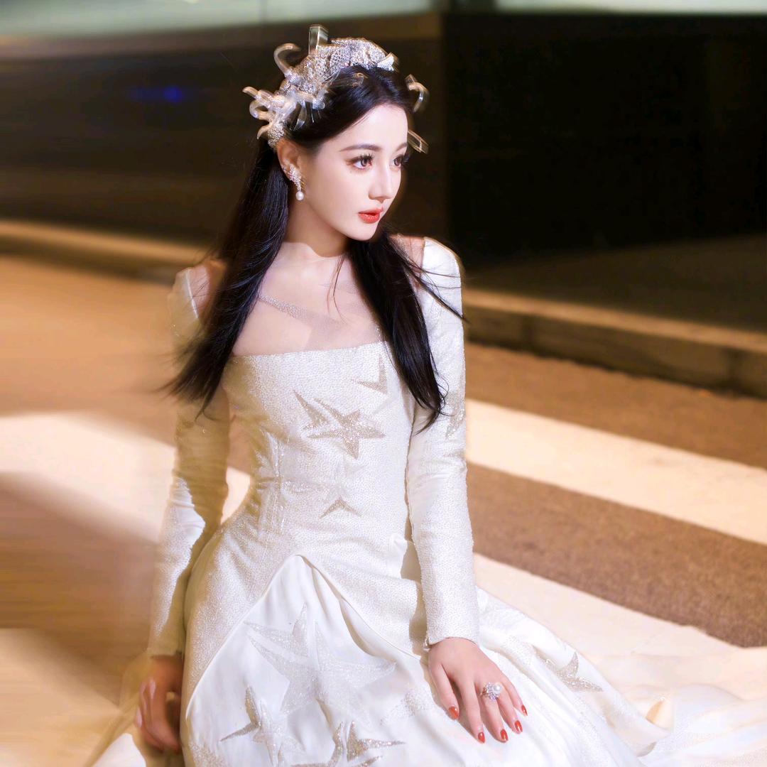 一口一个小草莓🍓