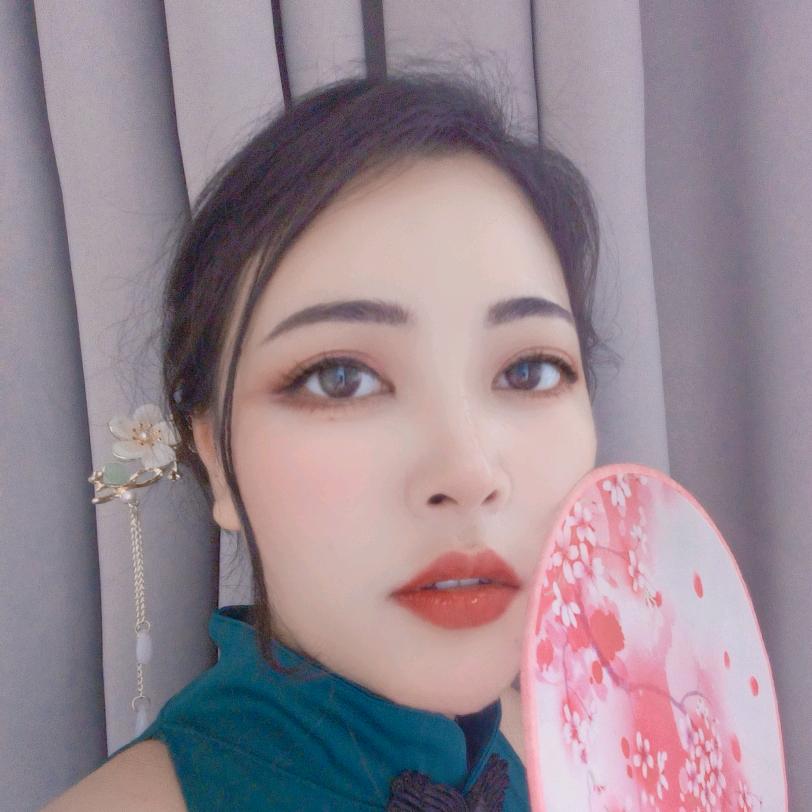 钱宝子头像
