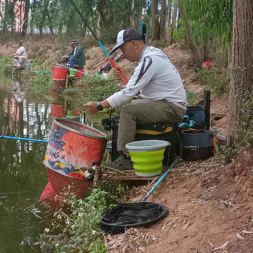 依肯国际龙王恨渔具禄丰店