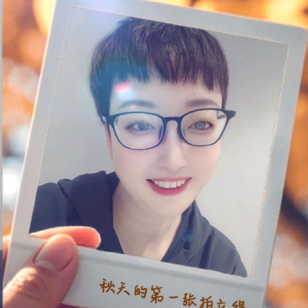 张敏【金沙金羽杰女装】