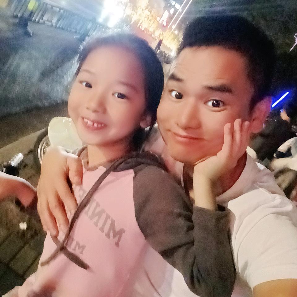 欣欣很可爱（不经常更新）