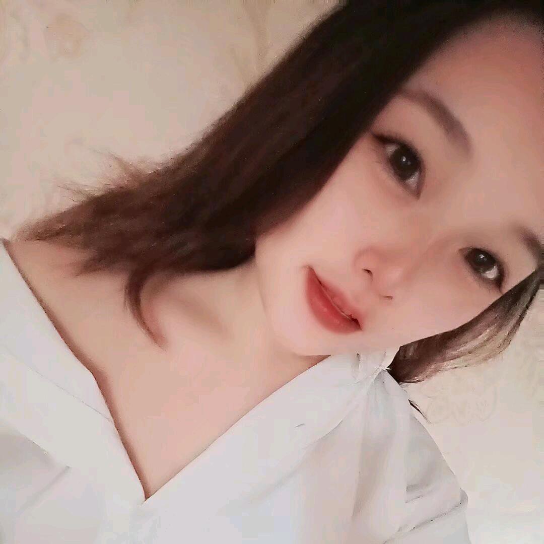 依依