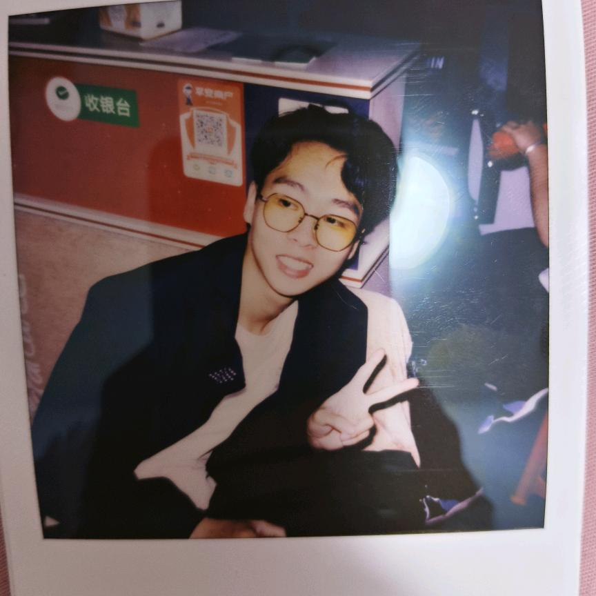 可恶 竟然是个帅哥！