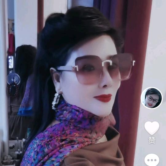 梅姐姐，笑口常开