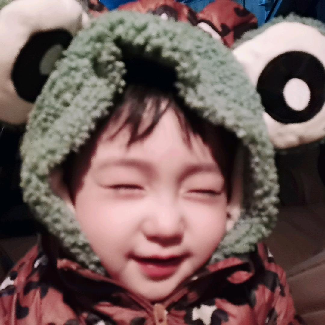 金装王老琢瓶装小二丑