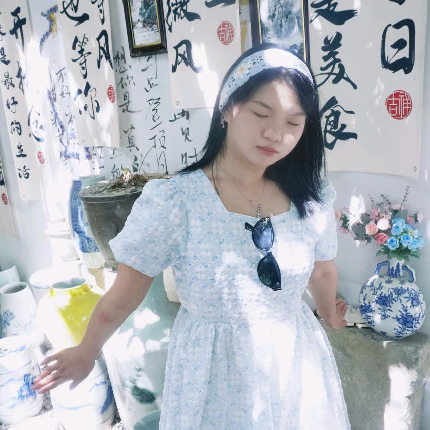 倪的雯