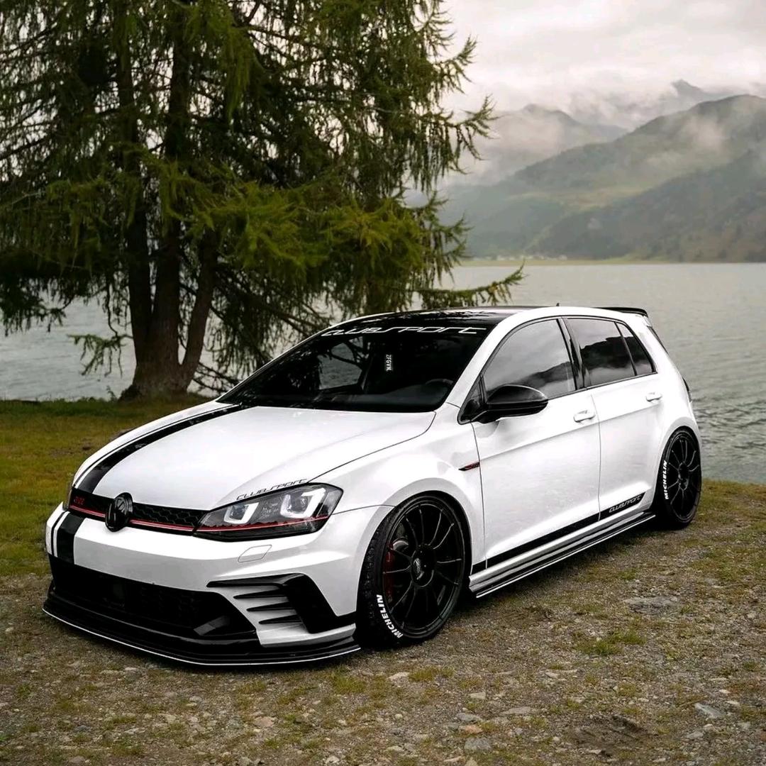 逆袭中的Leo（摆摊贴膜）