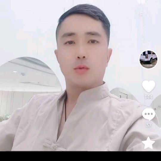 冯哥自焊房车开拖拉机直播去西藏挑战无人区