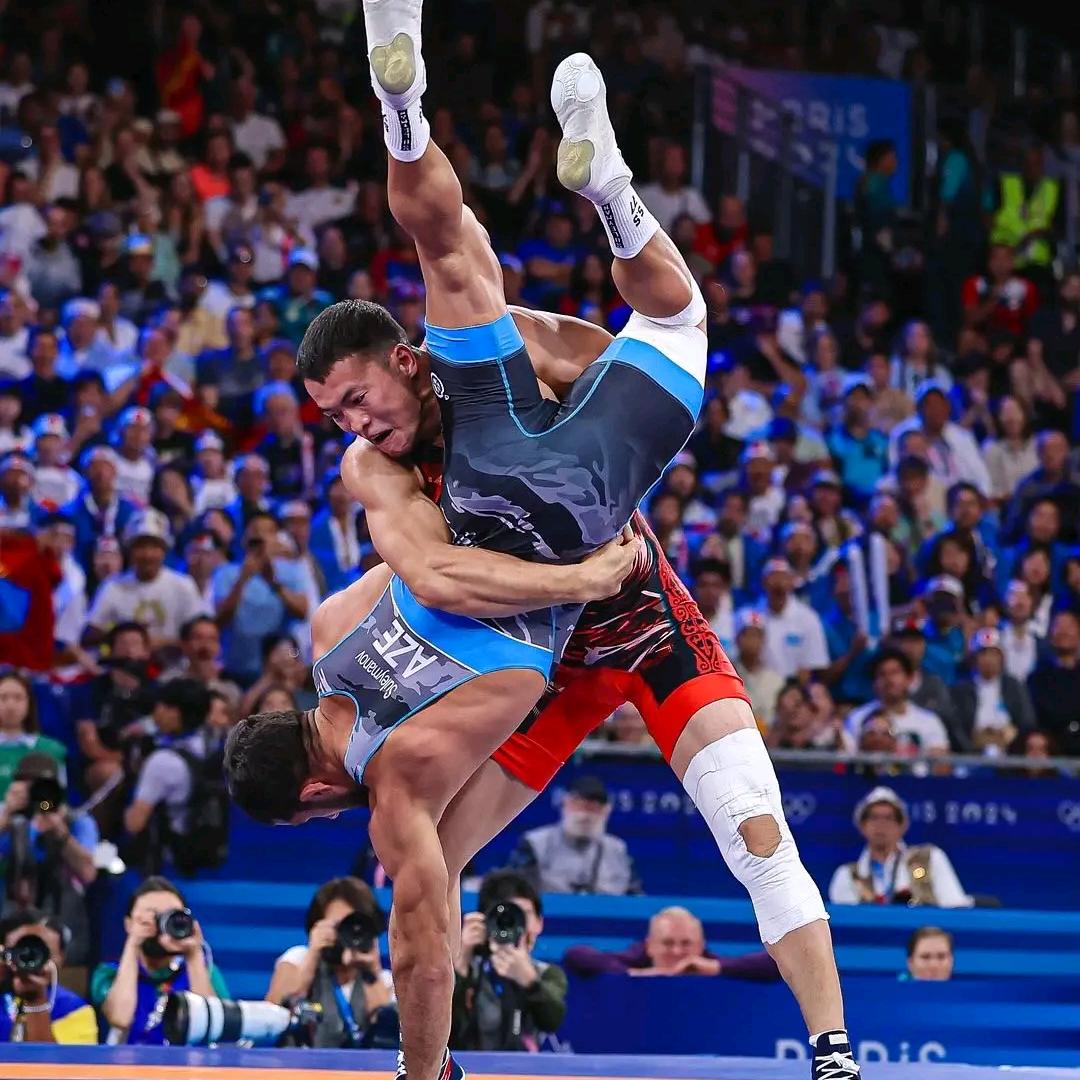 摔跤运动员🤼‍♀️