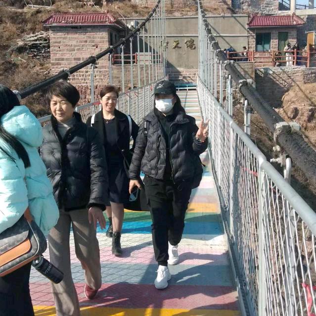 曳舞樊樊