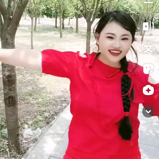《娜娜》感谢我的粉丝中有你6：9点开播