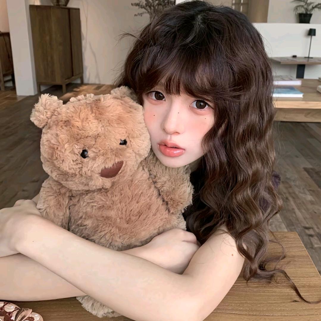 红温妞妞🧸  𐙚˙⋆.˚