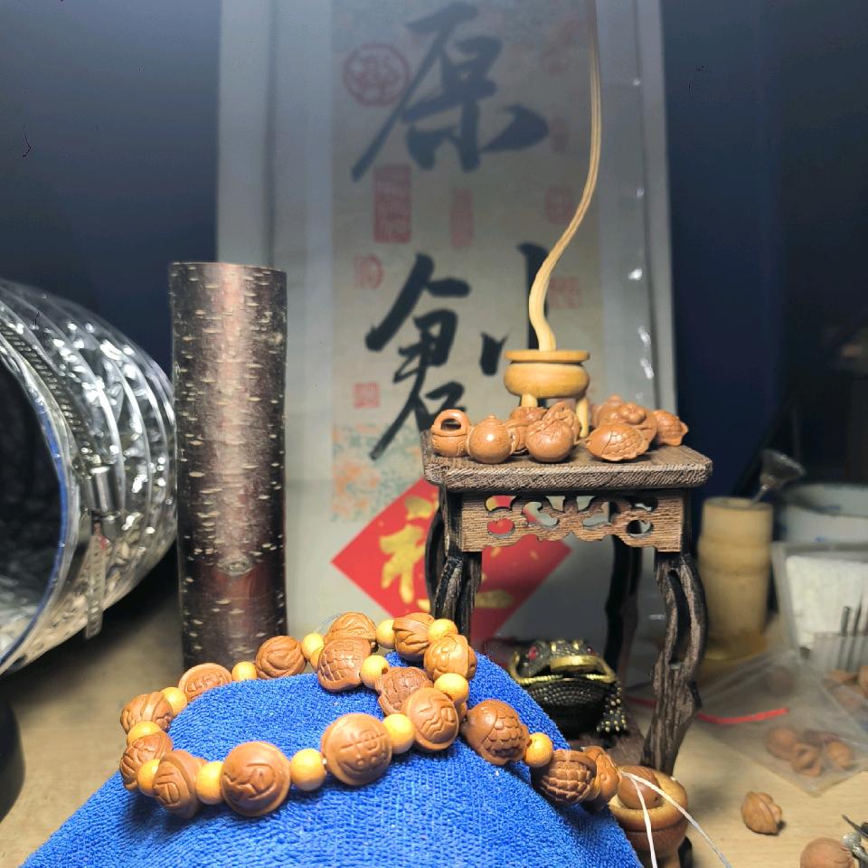 刻木核雕