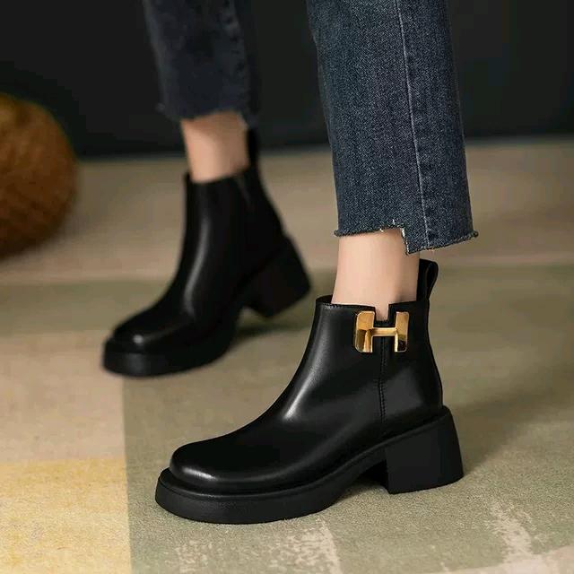 彤彤轻奢女鞋定制