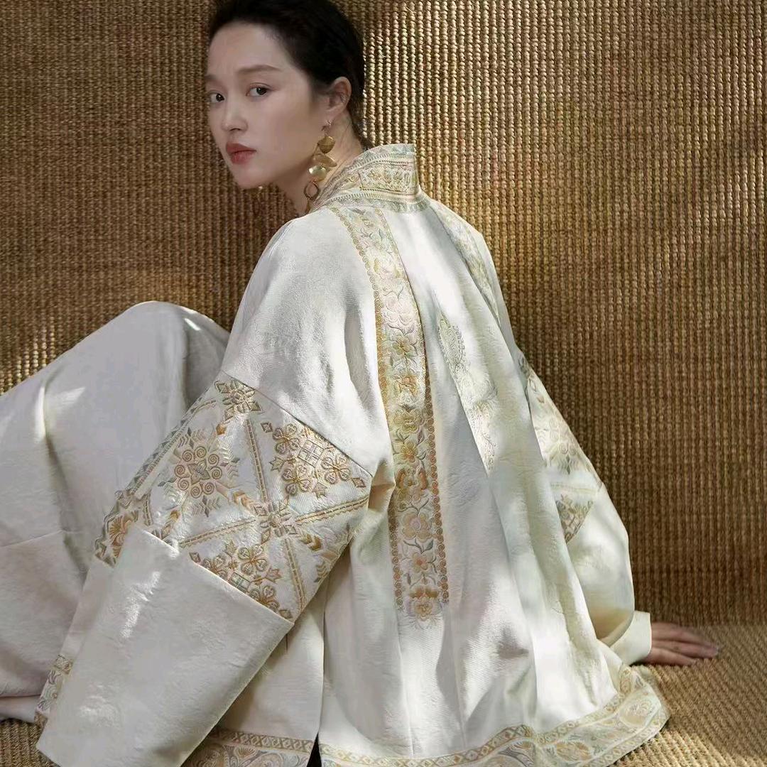 强哥平价小铺子