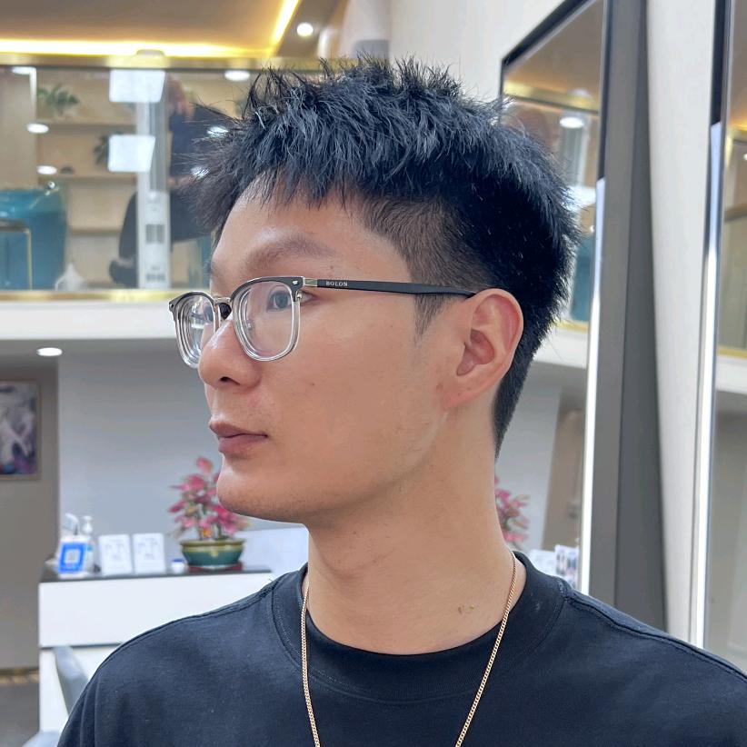 阿坤（欧伊瑞）